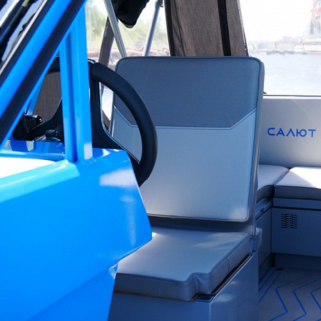 Салют 585 BR (BowRider)