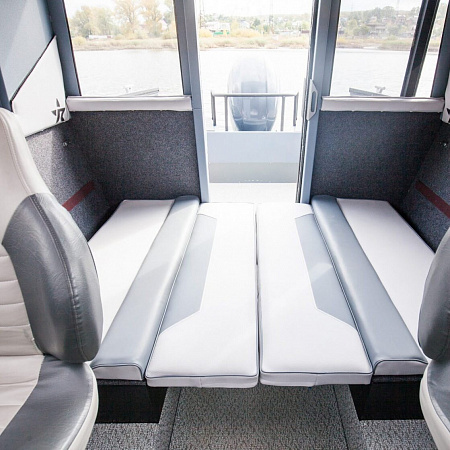 Realcraft 600 Cabin Realcraft 600 Cabin